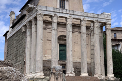 Caesar temploma